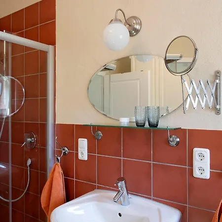 Holiday home Lampenhaeuschen *